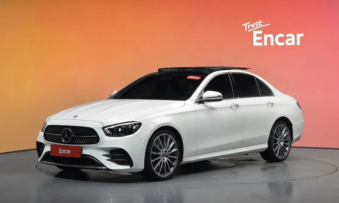 Mercedes-Benz E-Class — фото 1