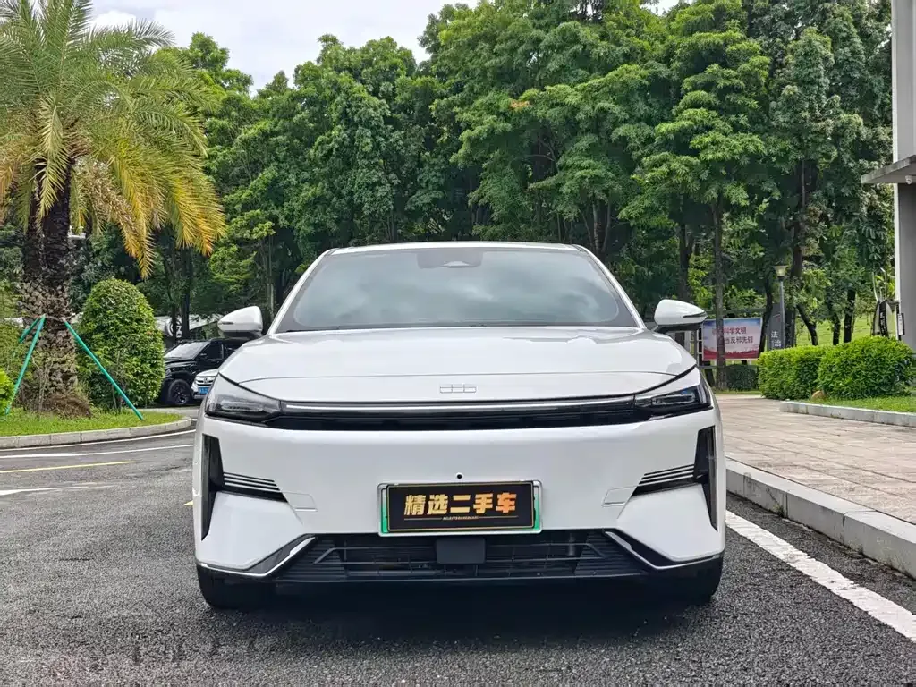 Geely Galaxy L6 — фото 10