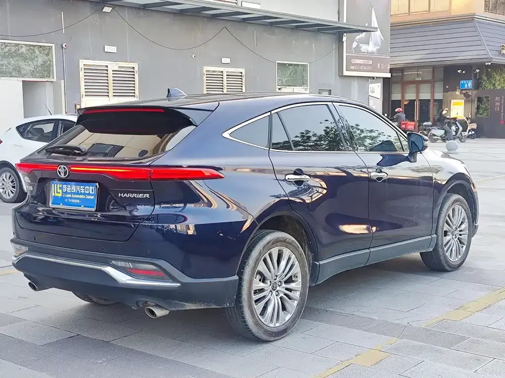 Toyota Harrier — фото 7