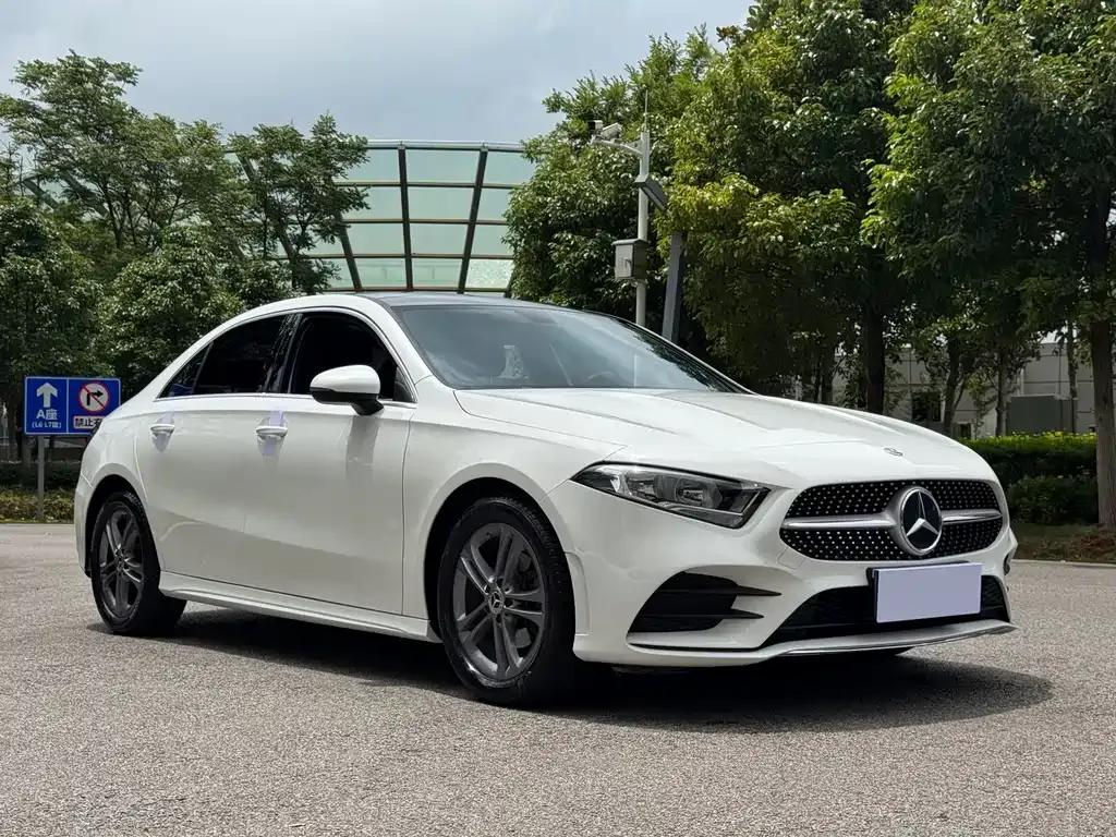 Mercedes-Benz A-Class — фото 8