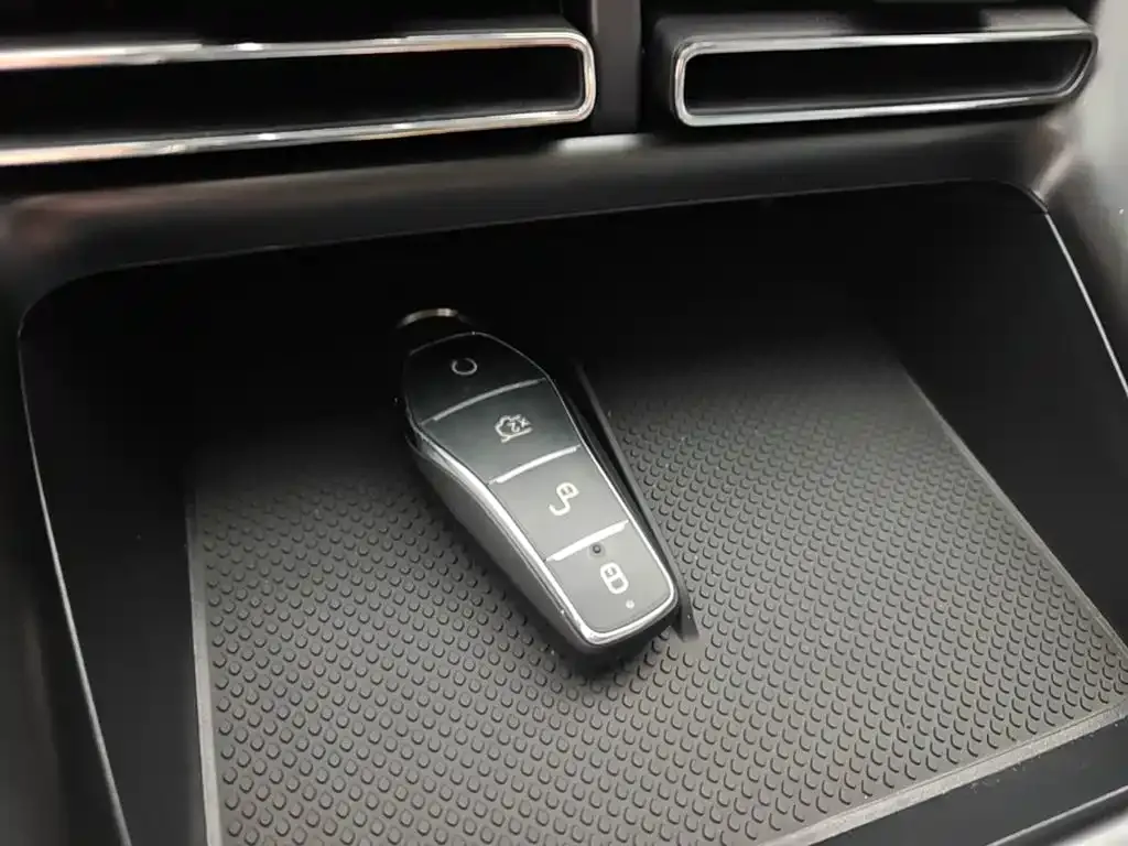 BYD Seal 05 DM-i 2024 из CN, фото 6
