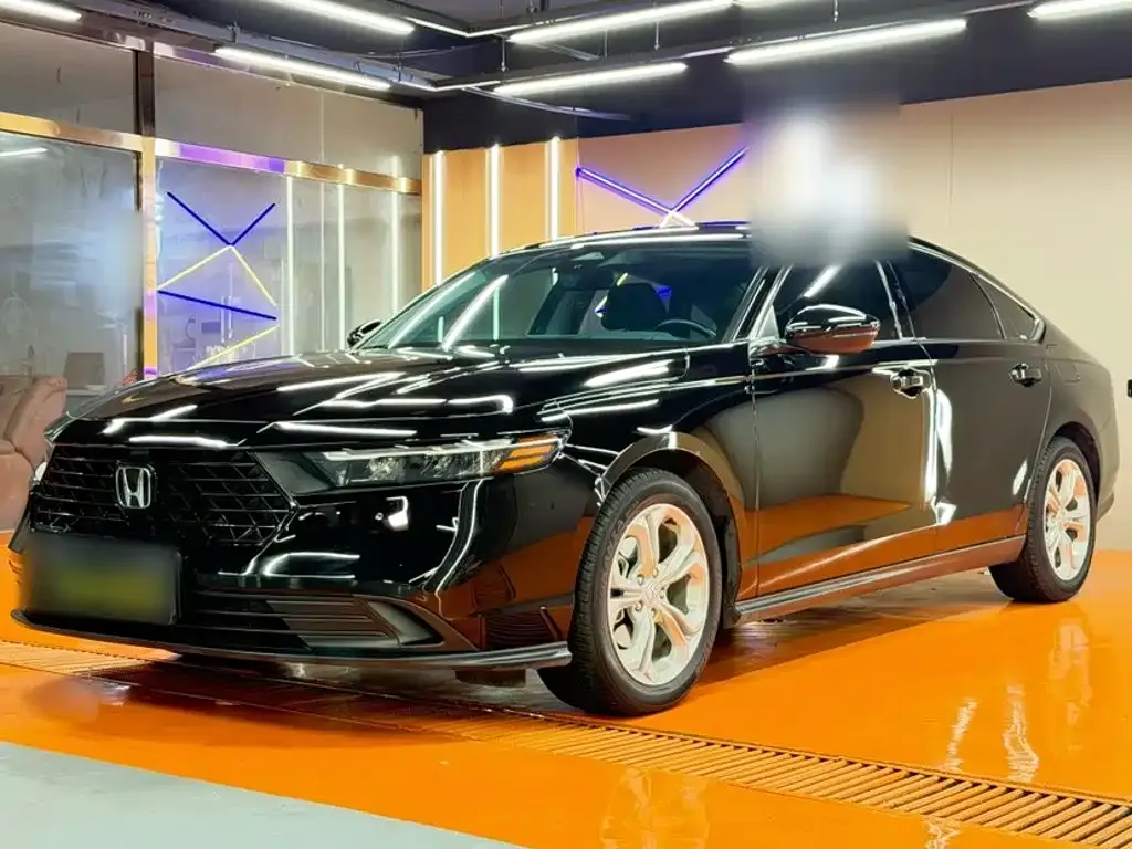 Honda Accord — фото 1