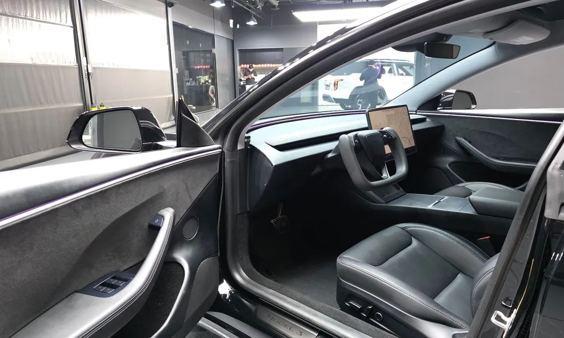 Tesla Model 3 — фото 10