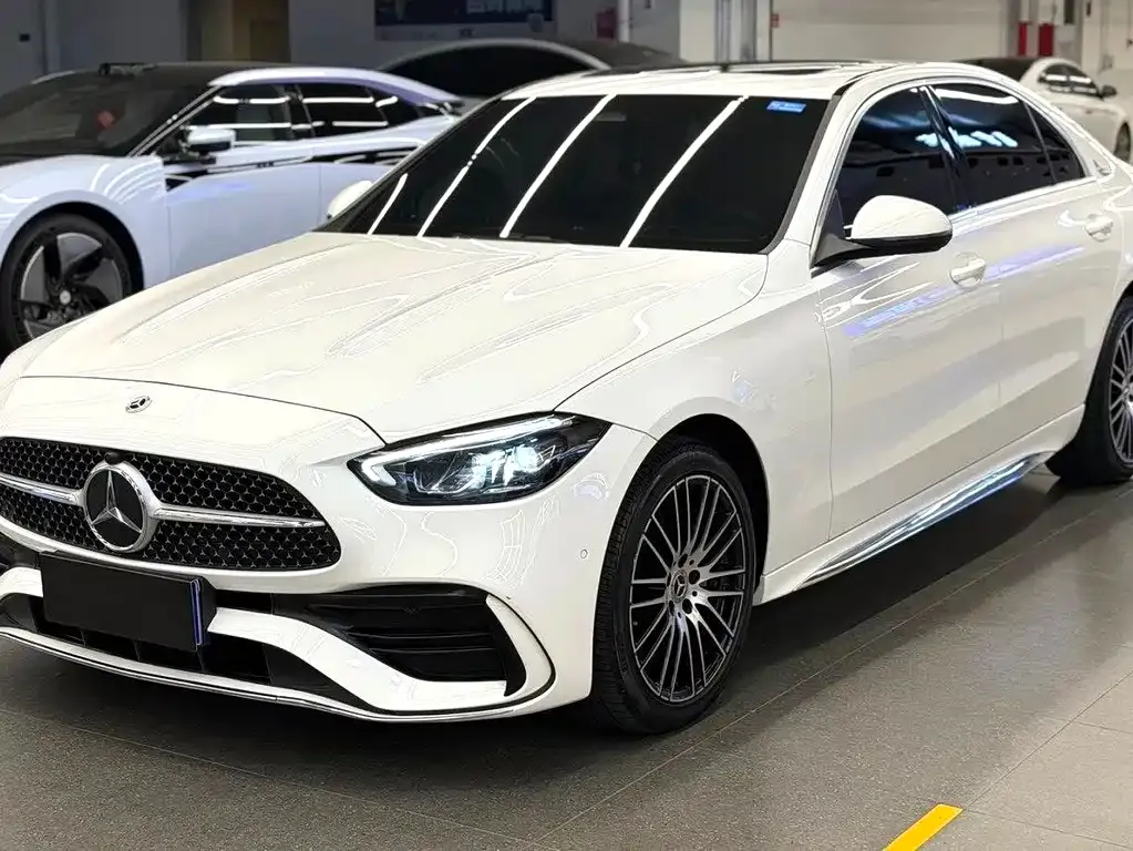 Mercedes-Benz C-Class — фото 1