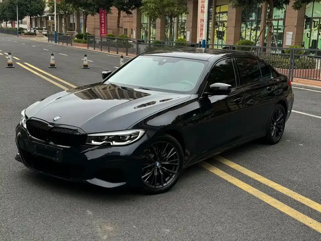 BMW 3 Series — фото 1