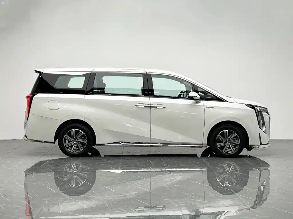 GAC Motor Trumpchi M8 — фото 10