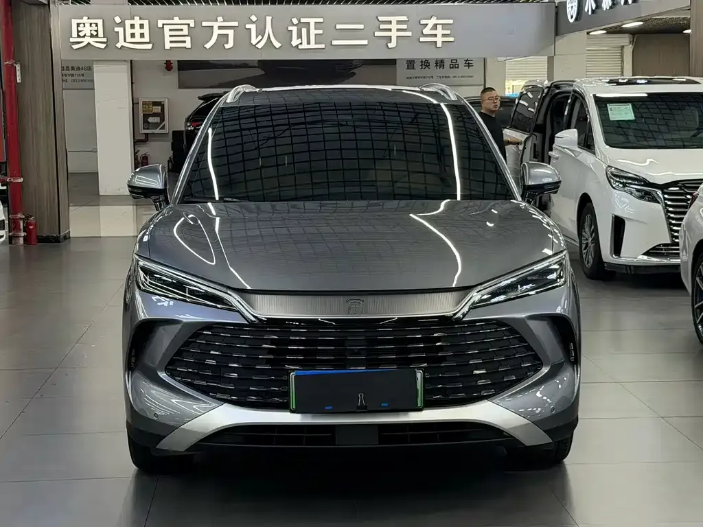 BYD L DM-i — фото 7