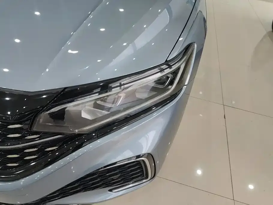 Volkswagen Passat — фото 8