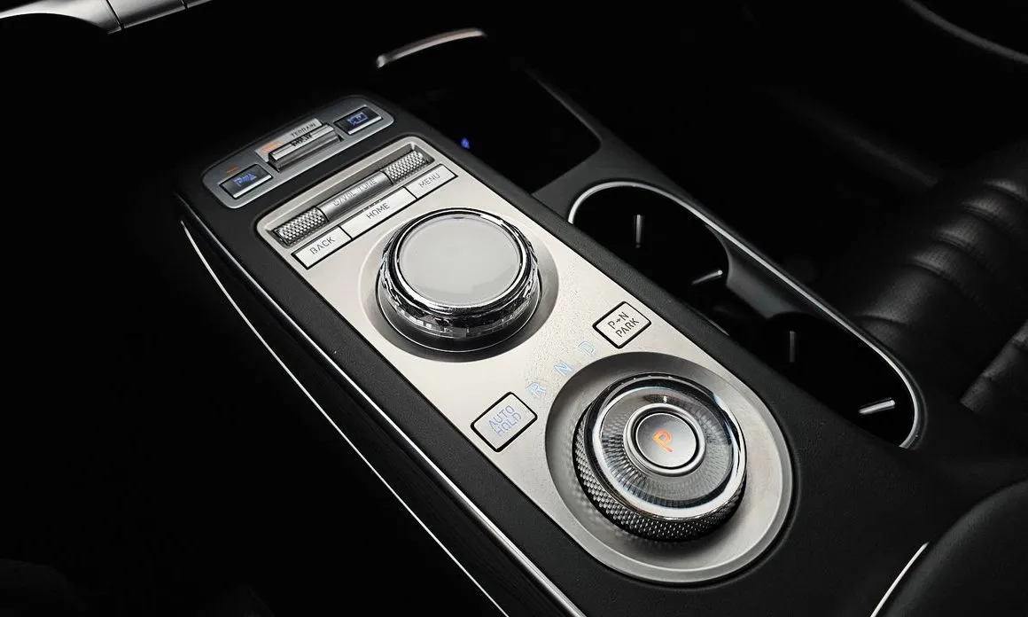 Genesis GV70 — фото 4