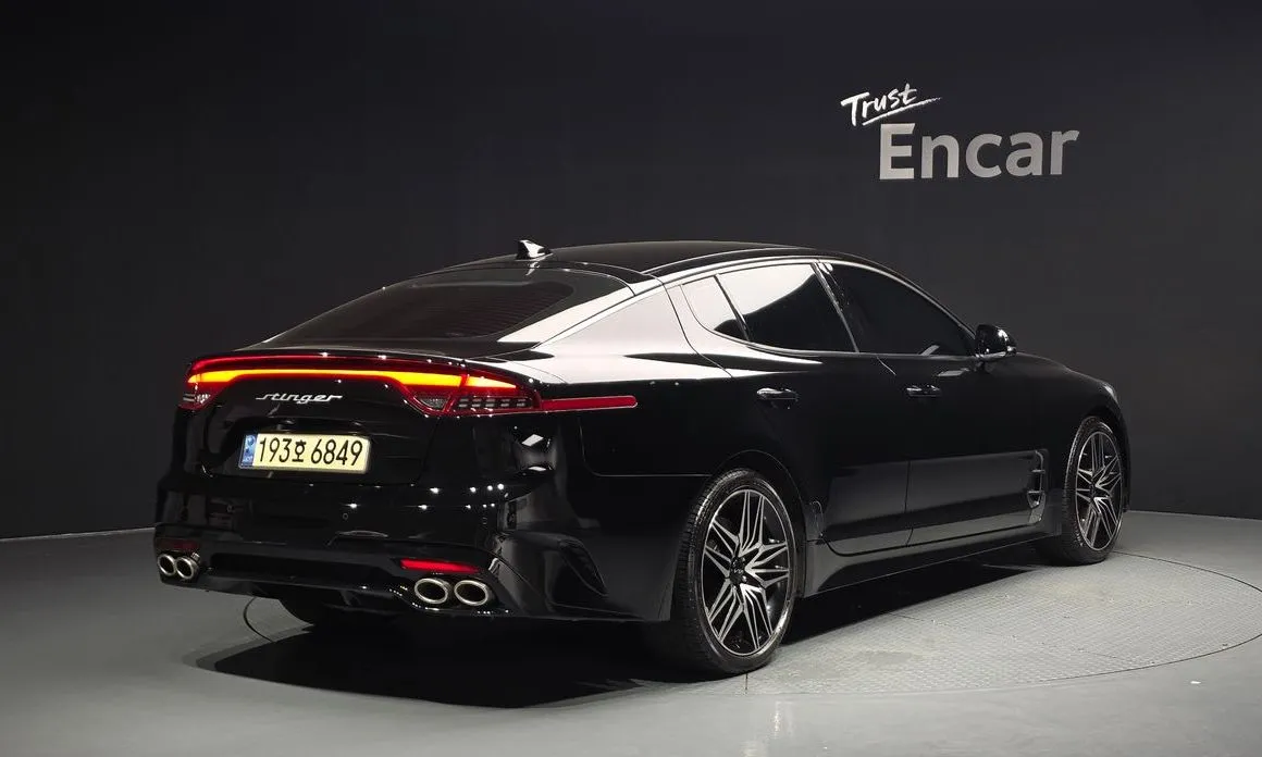 Kia Stinger 2023 из KR, фото 3