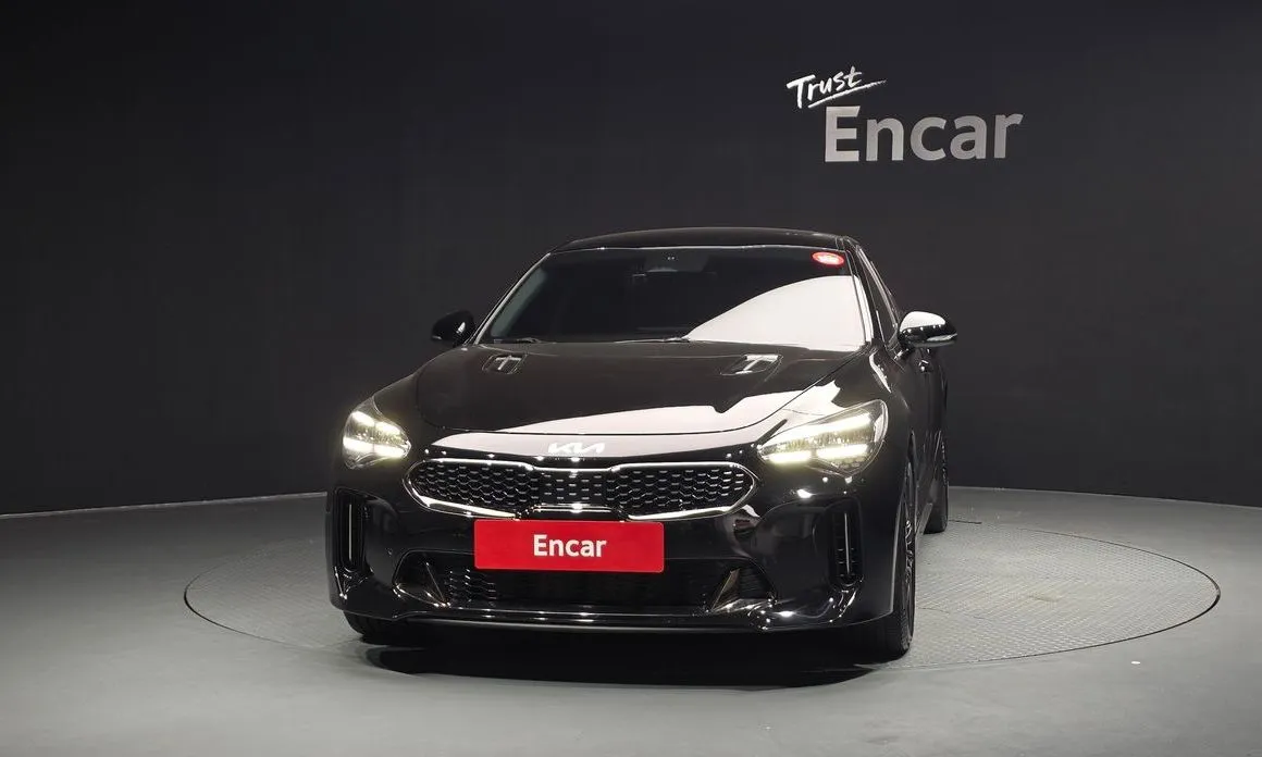 Kia Stinger 2023 из KR, фото 2