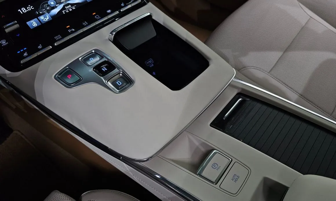 Hyundai Grandeur — фото 4