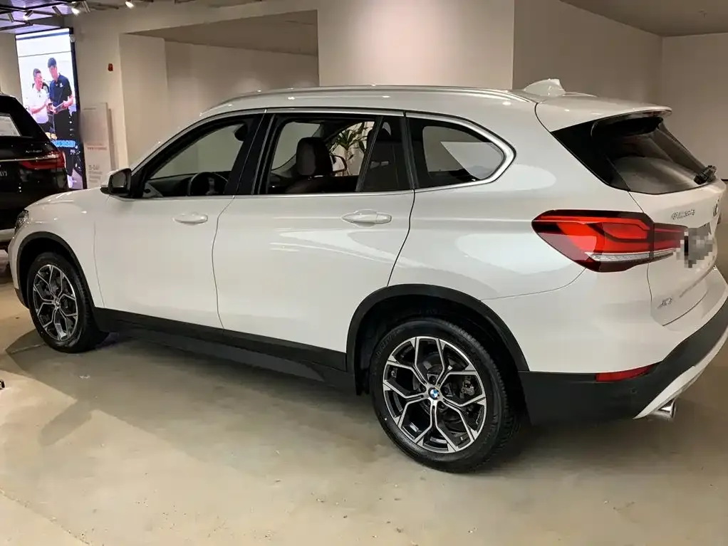 BMW X1 — фото 5