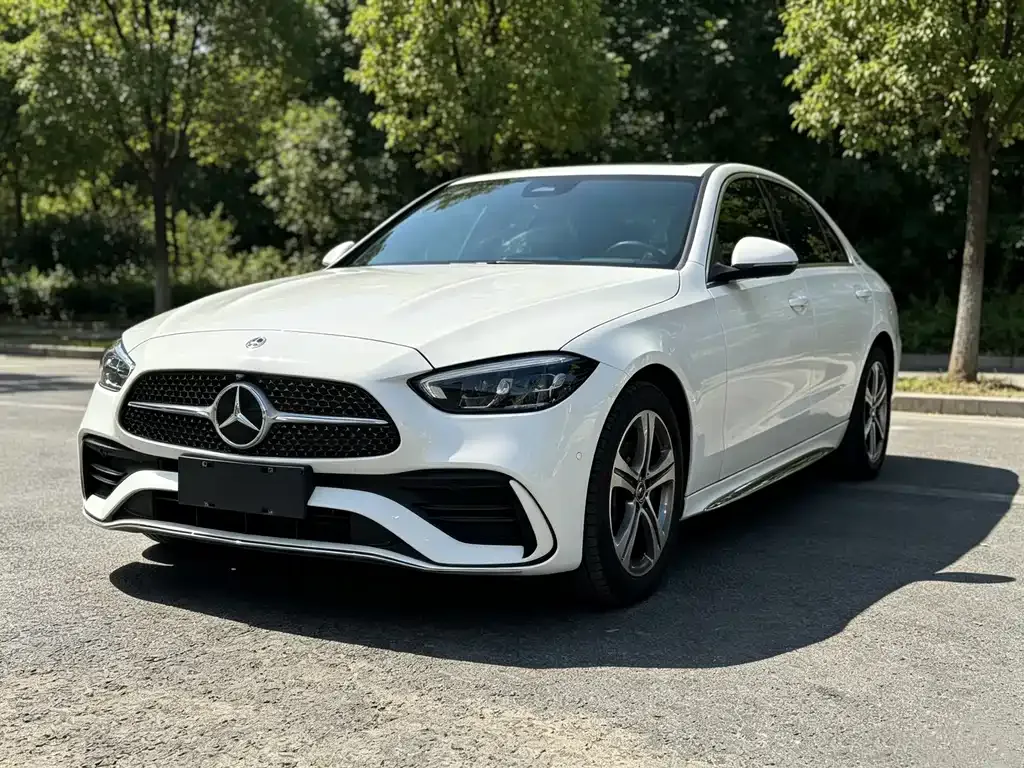 Mercedes-Benz C-Class — фото 1