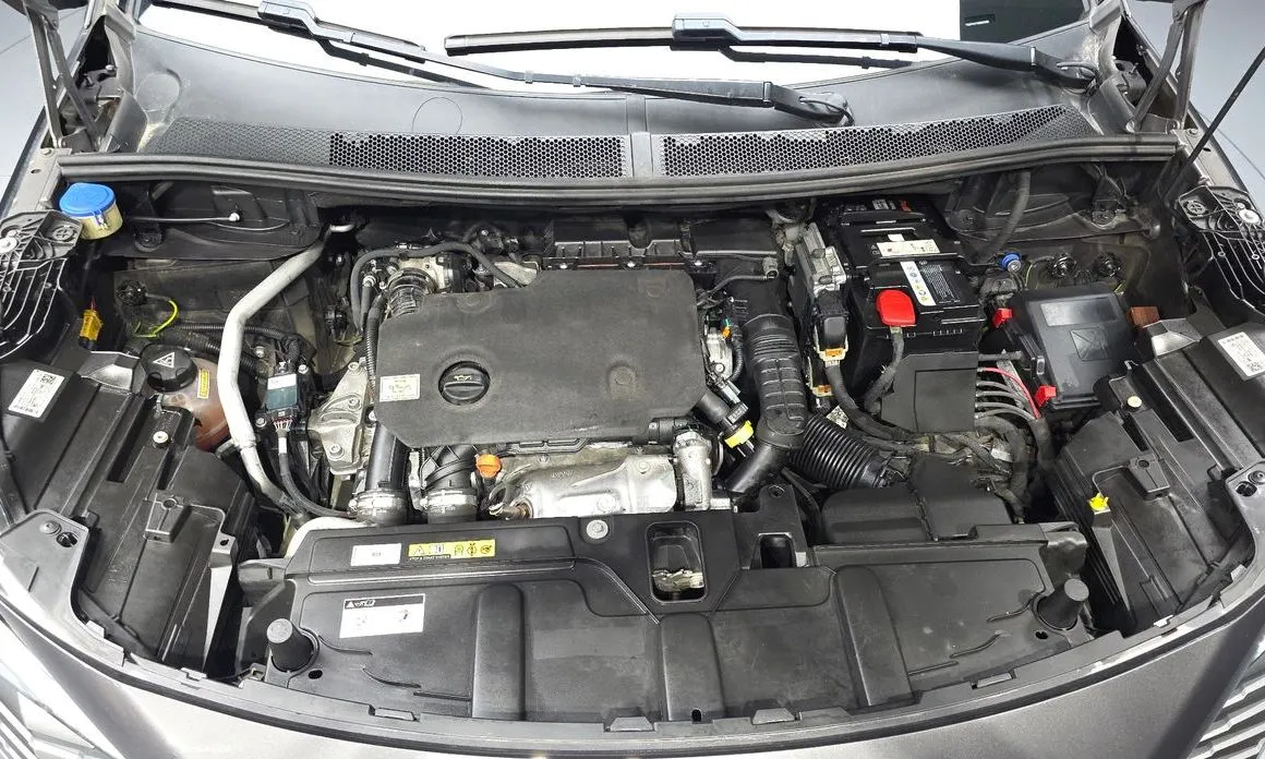 Peugeot 5008 2021 из KR, фото 10