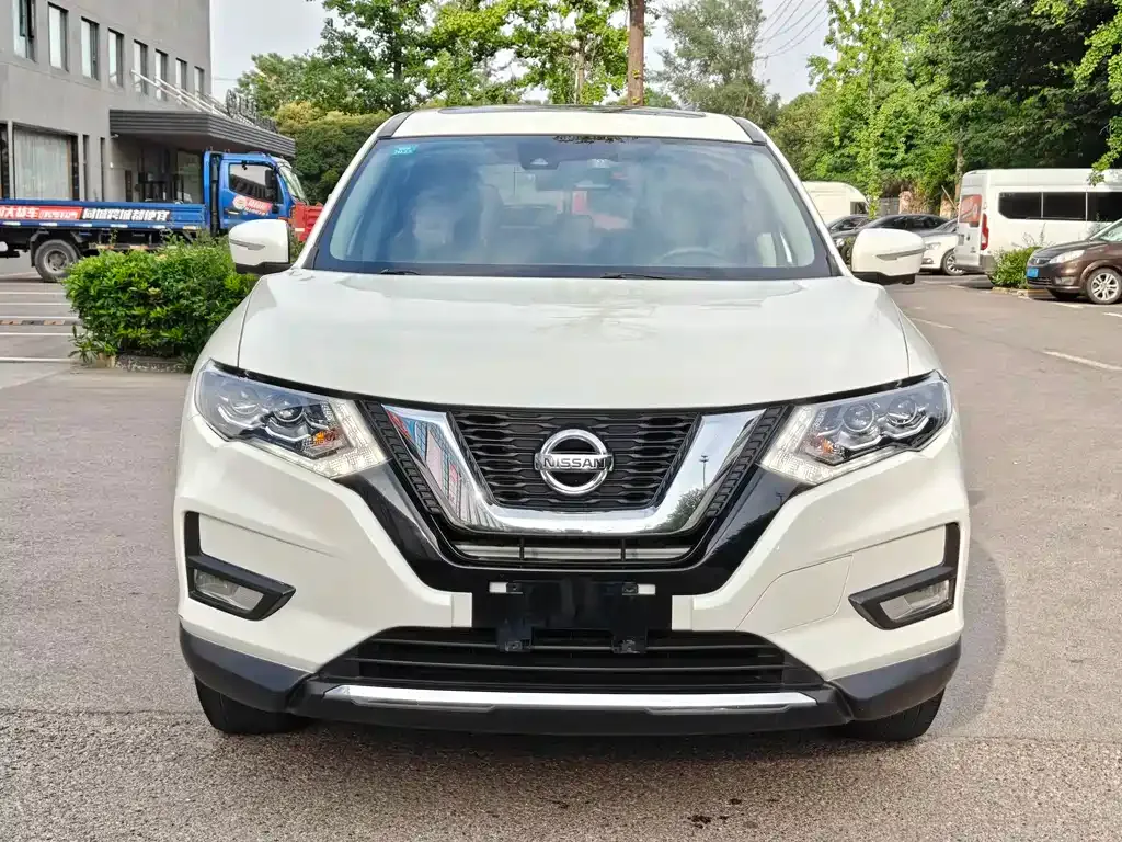 Nissan X-Trail — фото 9