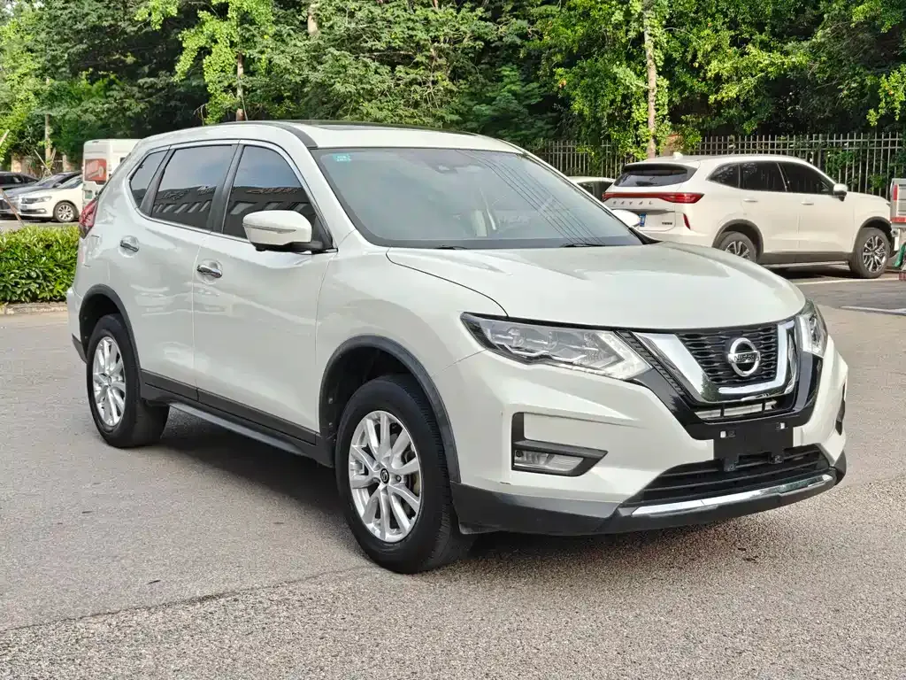 Nissan X-Trail — фото 8