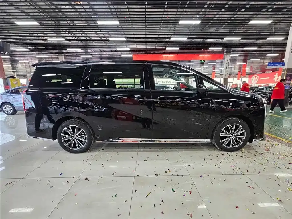 GAC Motor Trumpchi M8 — фото 8