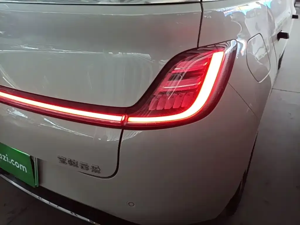 Baojun Yunduo — фото 3