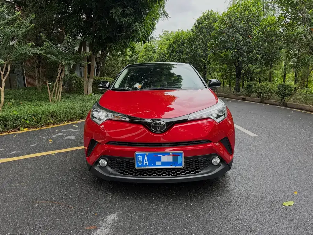 Toyota C-HR — фото 10