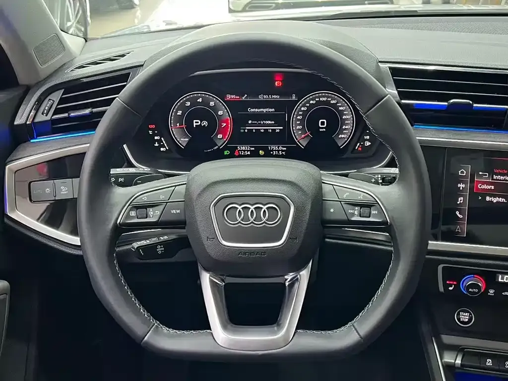 Audi Q3 — фото 6