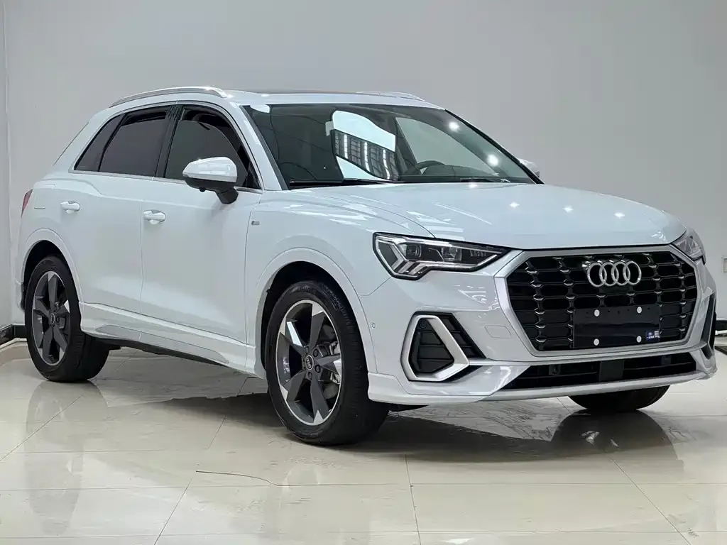 Audi Q3 — фото 8