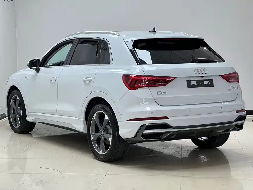 Audi Q3 — фото 5