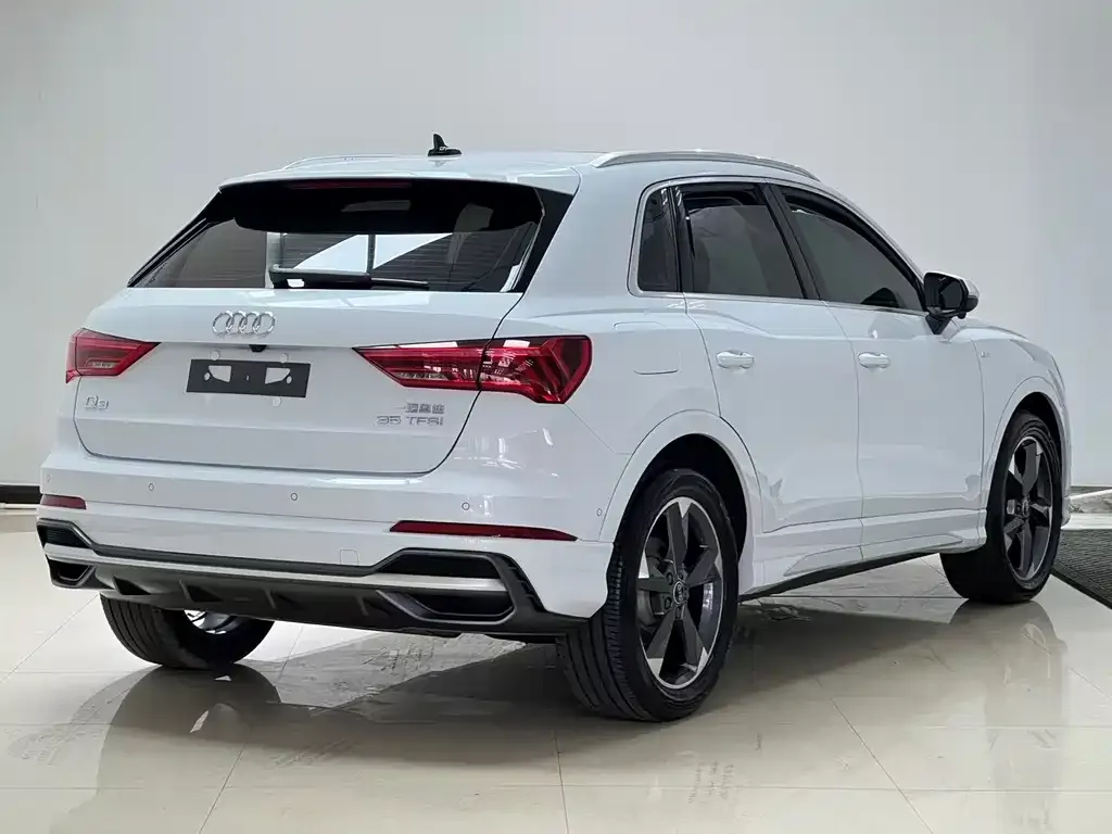 Audi Q3 — фото 4