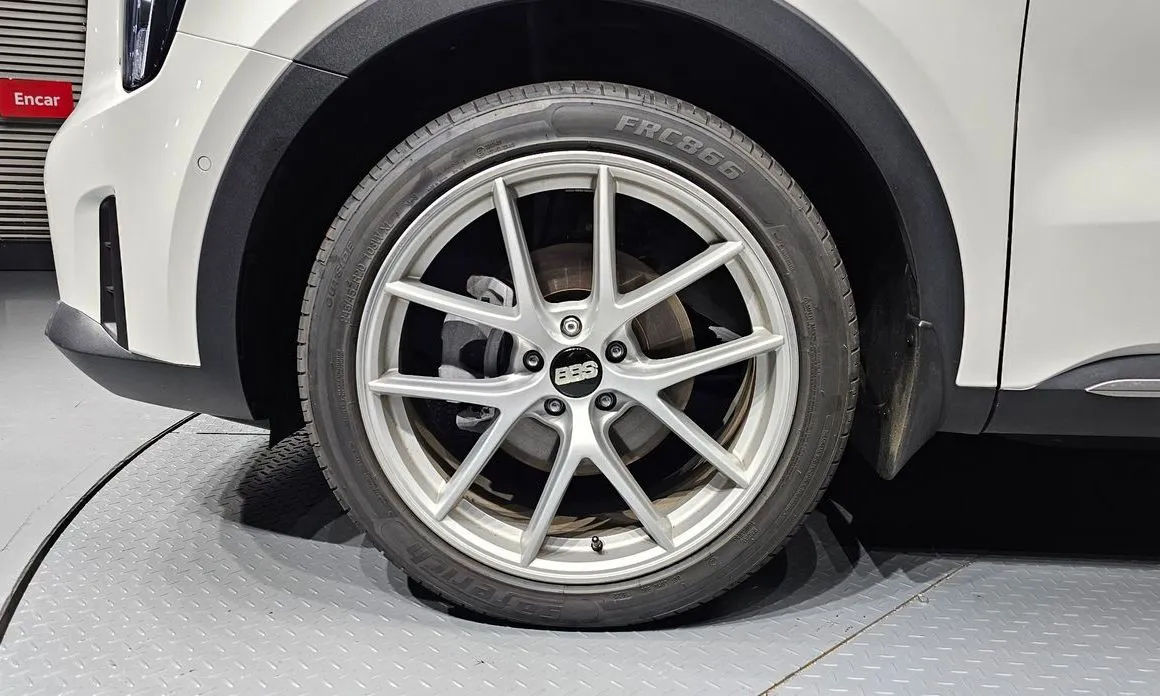Kia Sorento — фото 6