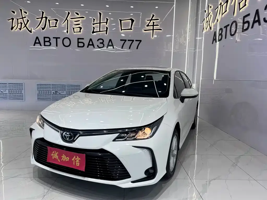 Toyota Corolla — фото 1