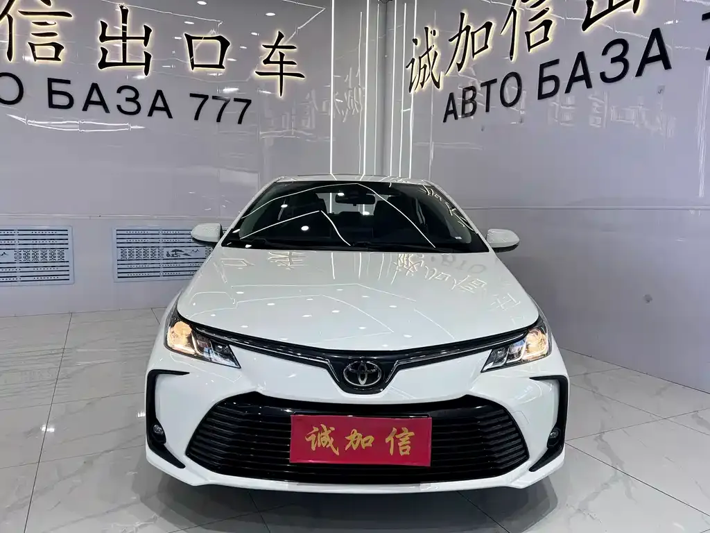 Toyota Corolla — фото 5
