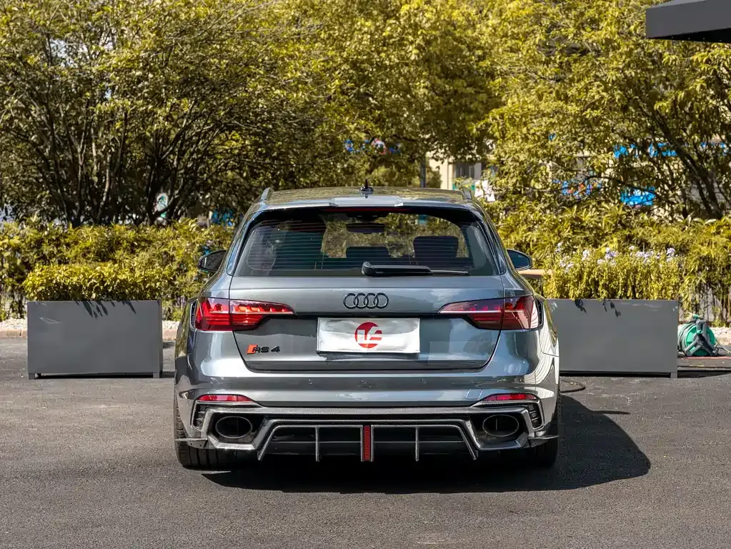 Audi RS 4 — фото 6