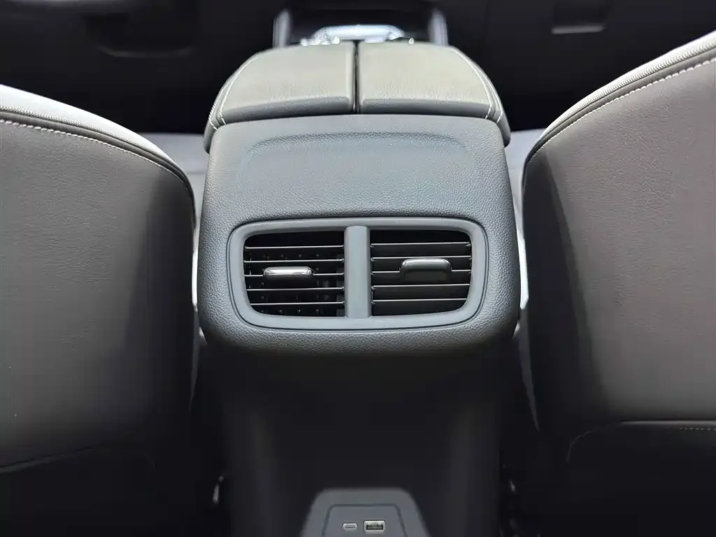 Buick Envision S — фото 10