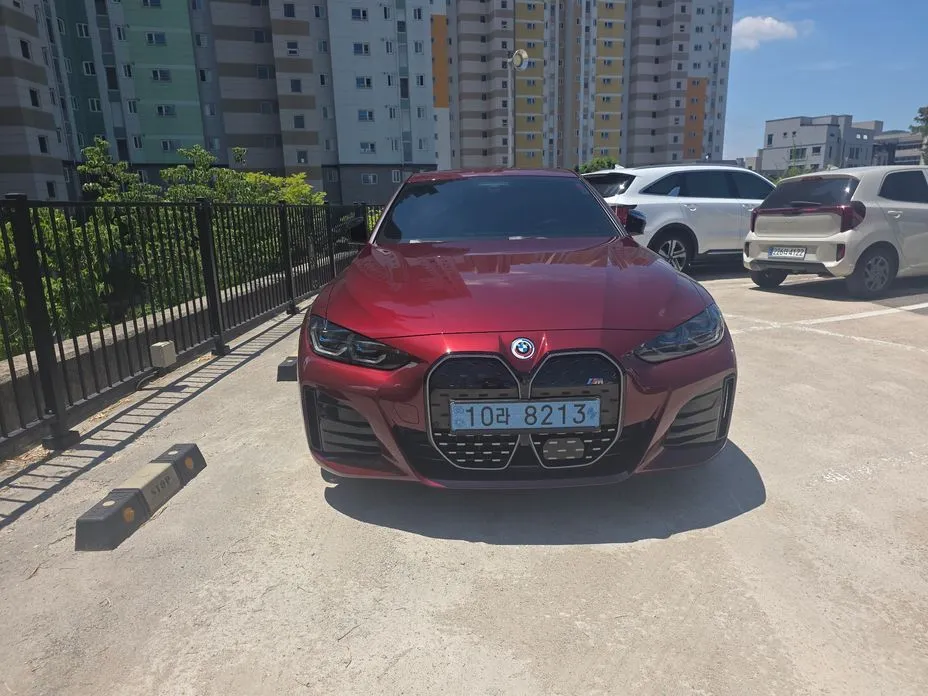 BMW i4 2023 из KR, фото 8