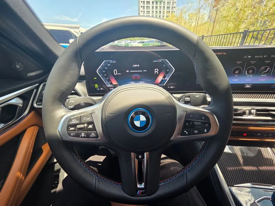 BMW i4 2023 из KR, фото 6