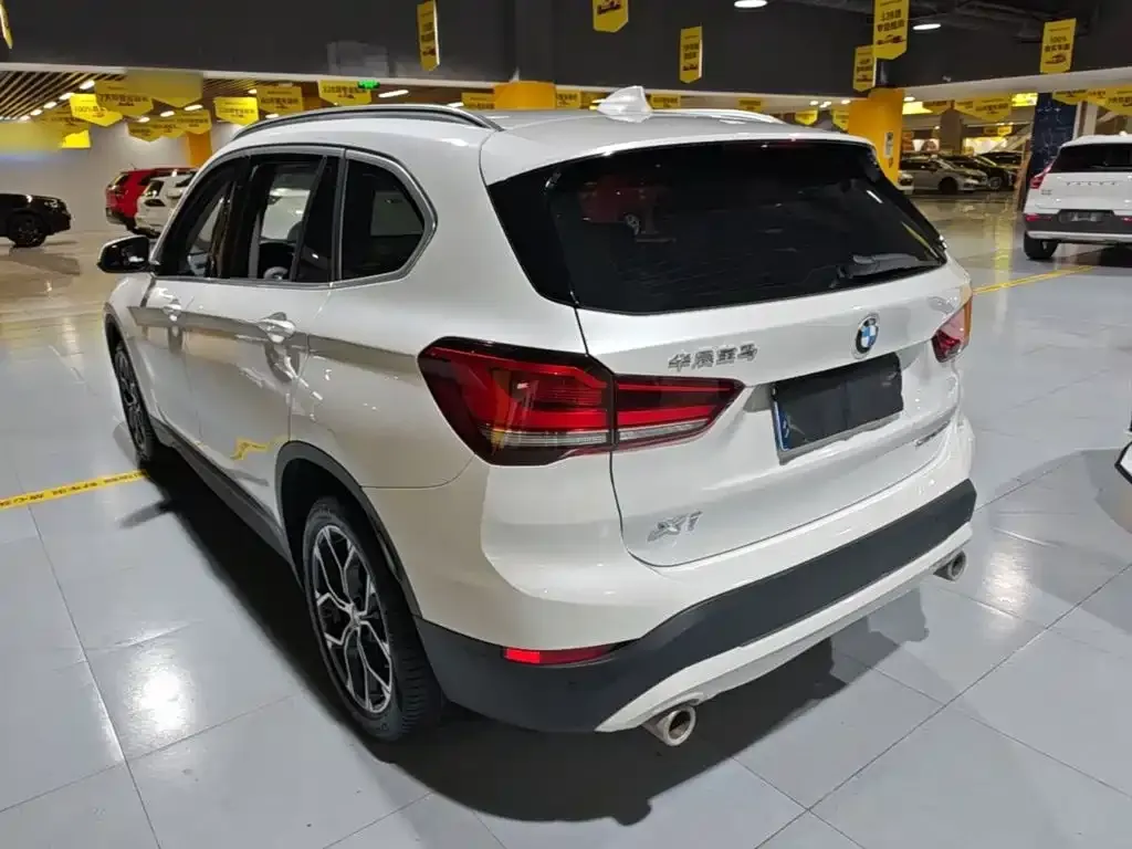 BMW X1 — фото 5