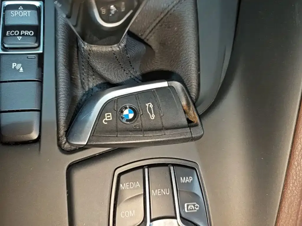 BMW X1 — фото 10