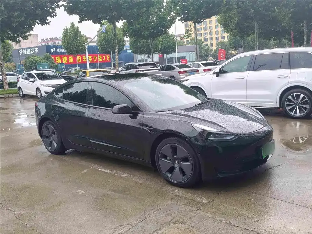 Tesla Model 3 — фото 6