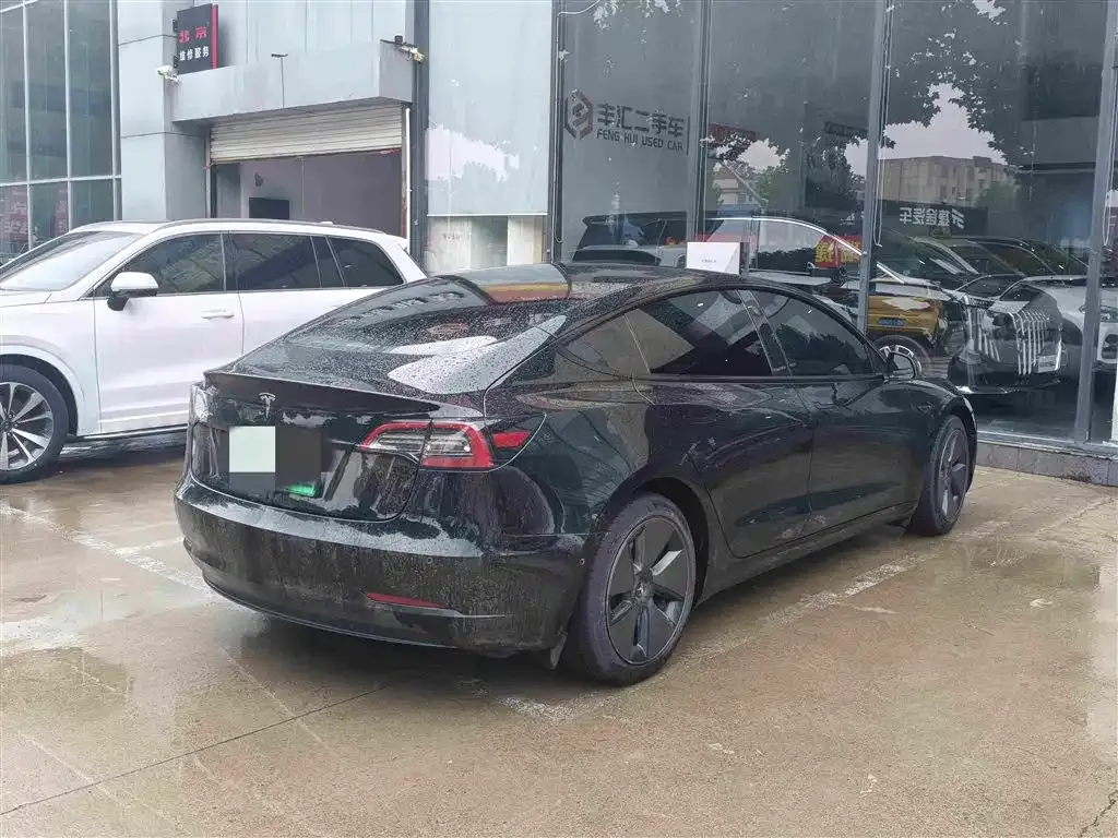 Tesla Model 3 — фото 5