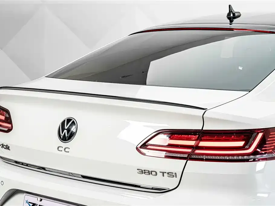 Volkswagen CC — фото 6