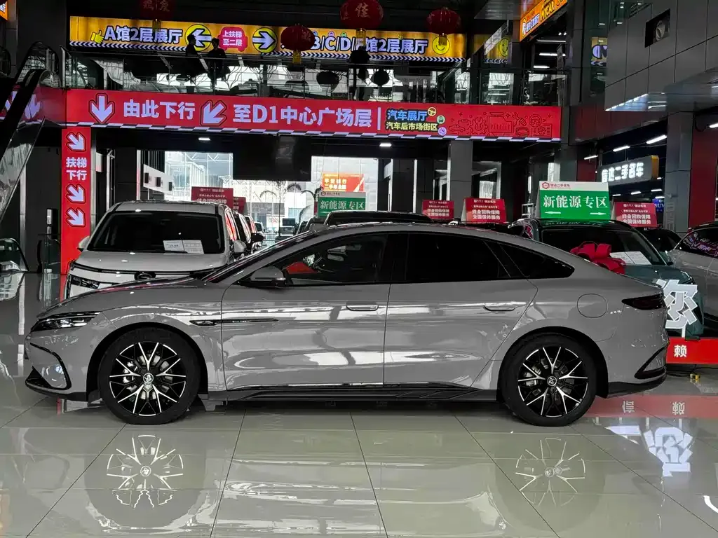 BYD Han — фото 10