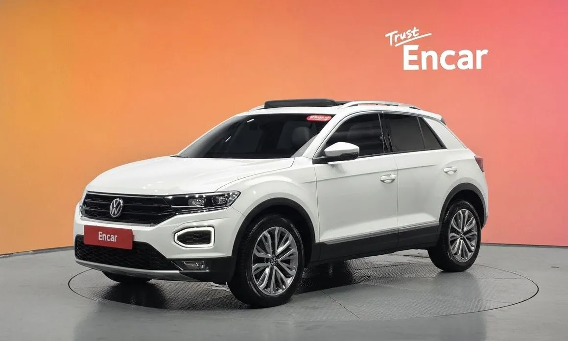 Volkswagen T-Roc — фото 1