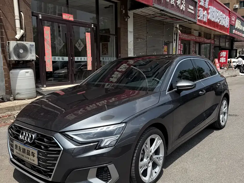 Audi A3 — фото 1