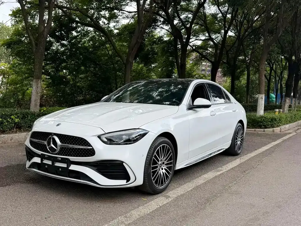 Mercedes-Benz C-Class — фото 1