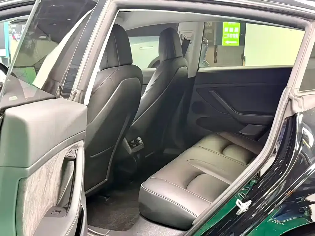 Tesla Model 3 — фото 3