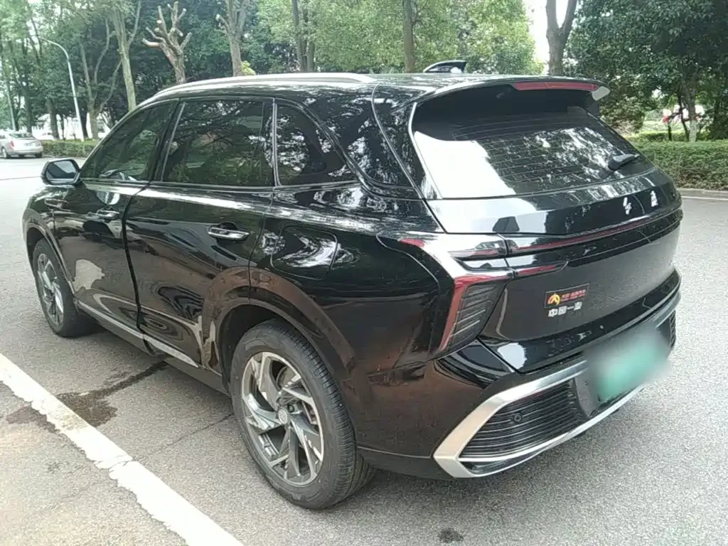Hongqi HS3 PHEV — фото 9