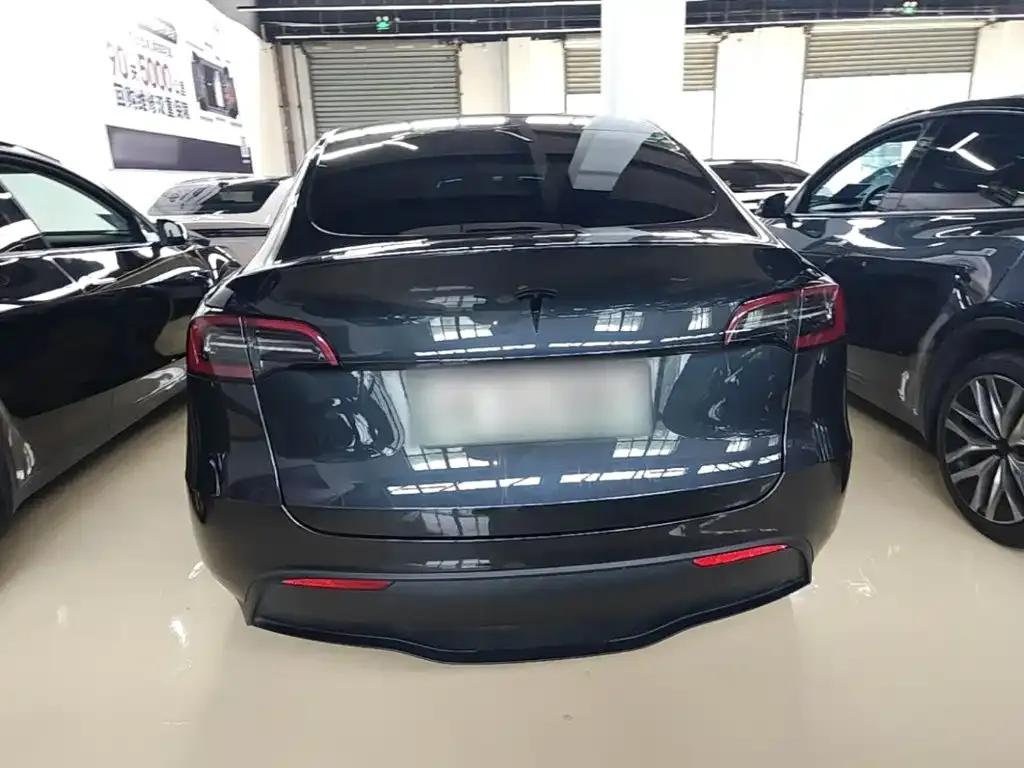 Tesla Model Y — фото 4
