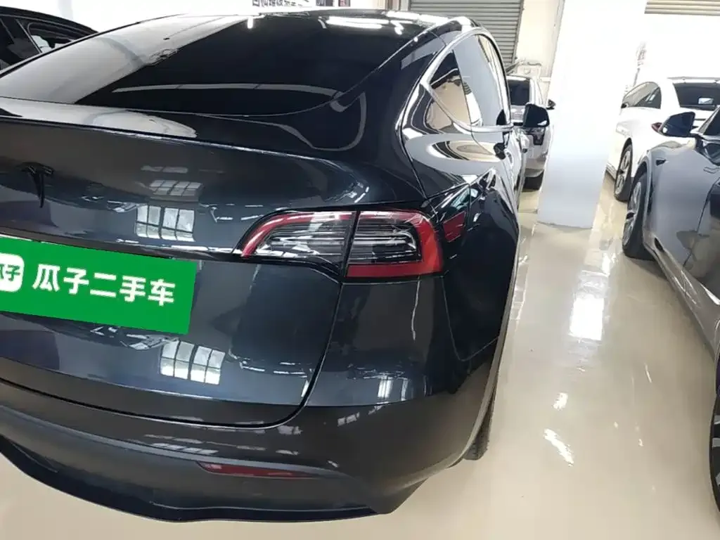 Tesla Model Y — фото 6