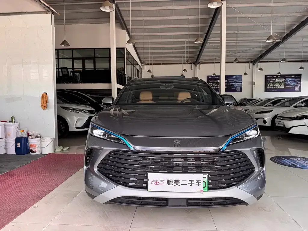 BYD L DM-i — фото 3
