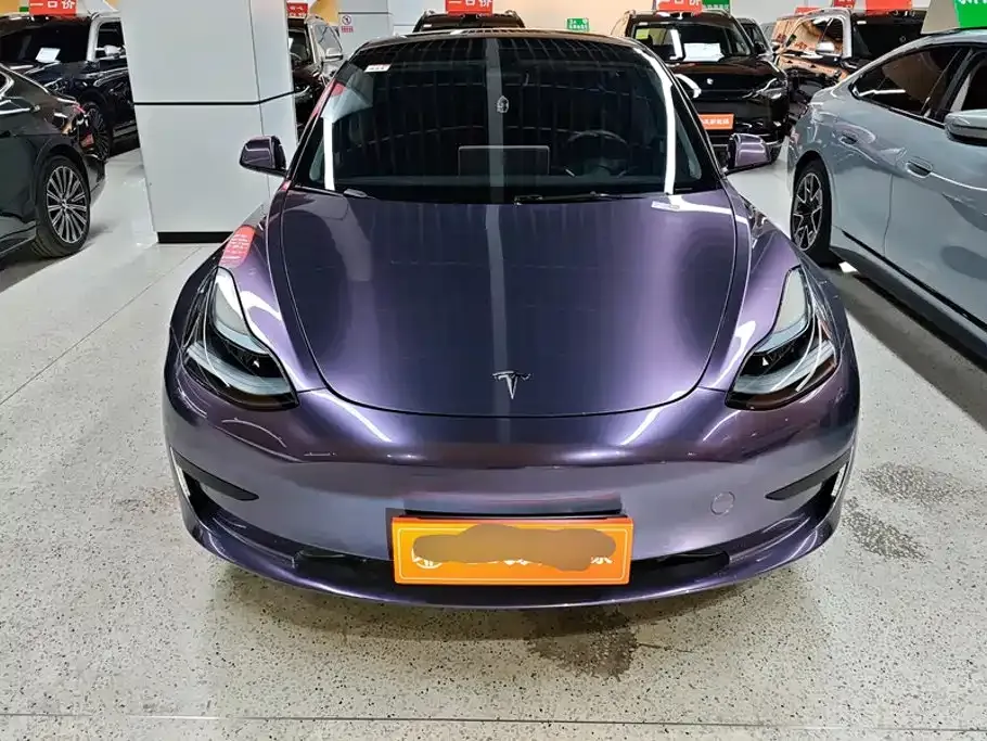 Tesla Model 3 — фото 10